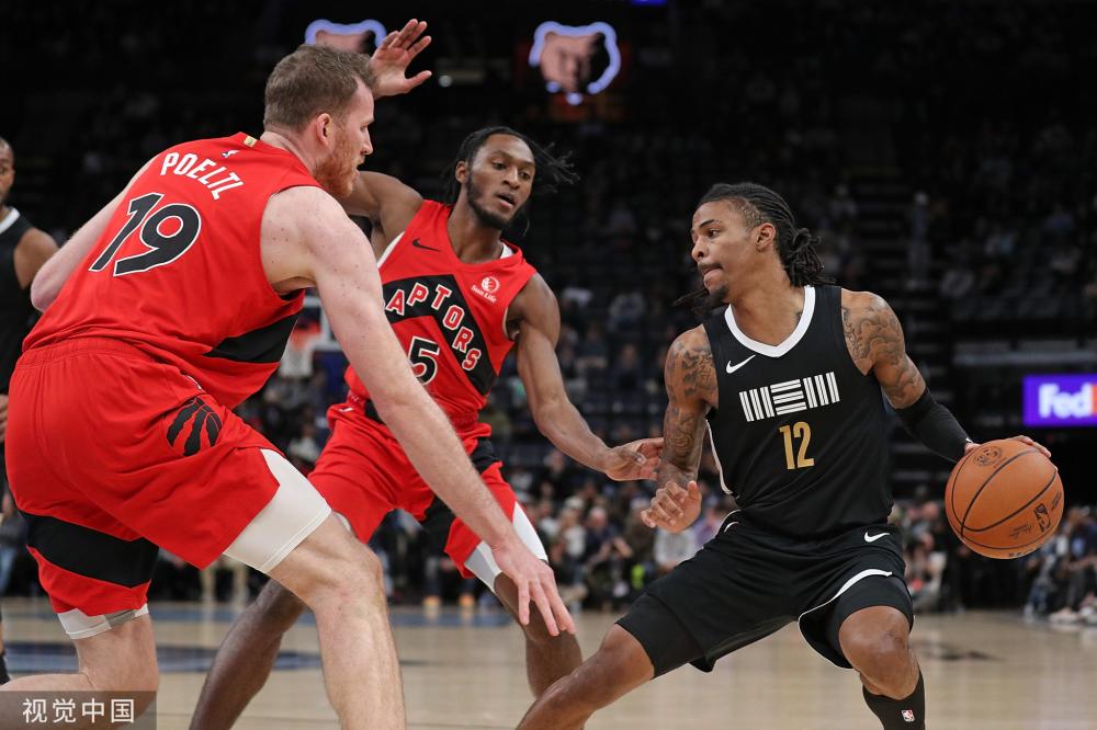 吉魯的首個 吉魯的首個